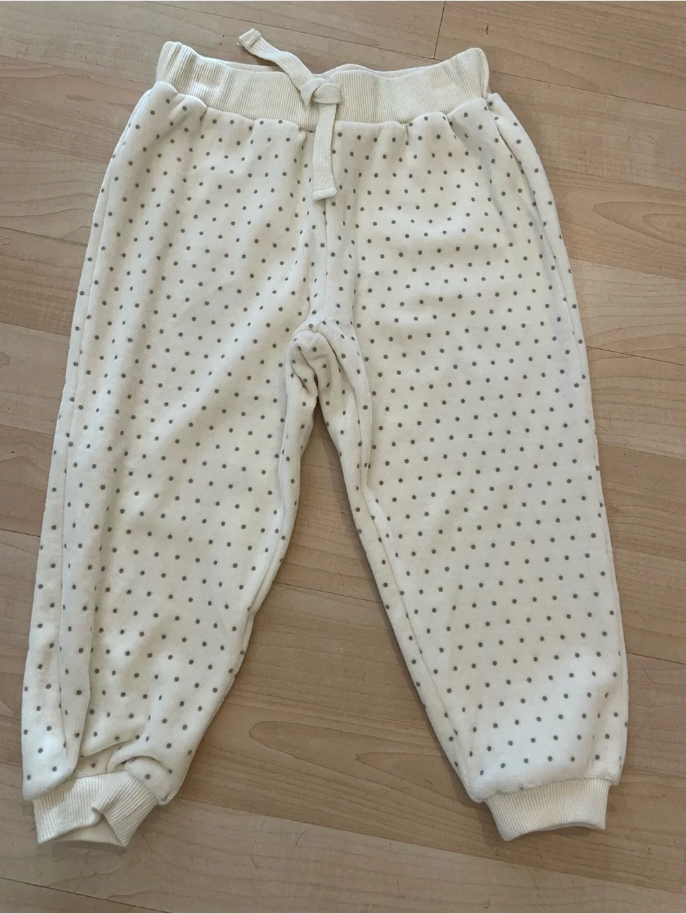 Quincy Mae Cream Polka Dot Kids Pajama Set 2-3T